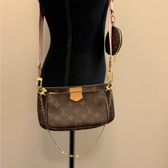 LV Multi Pochette 🔥SOLD🔥 - Picture 2 of 11